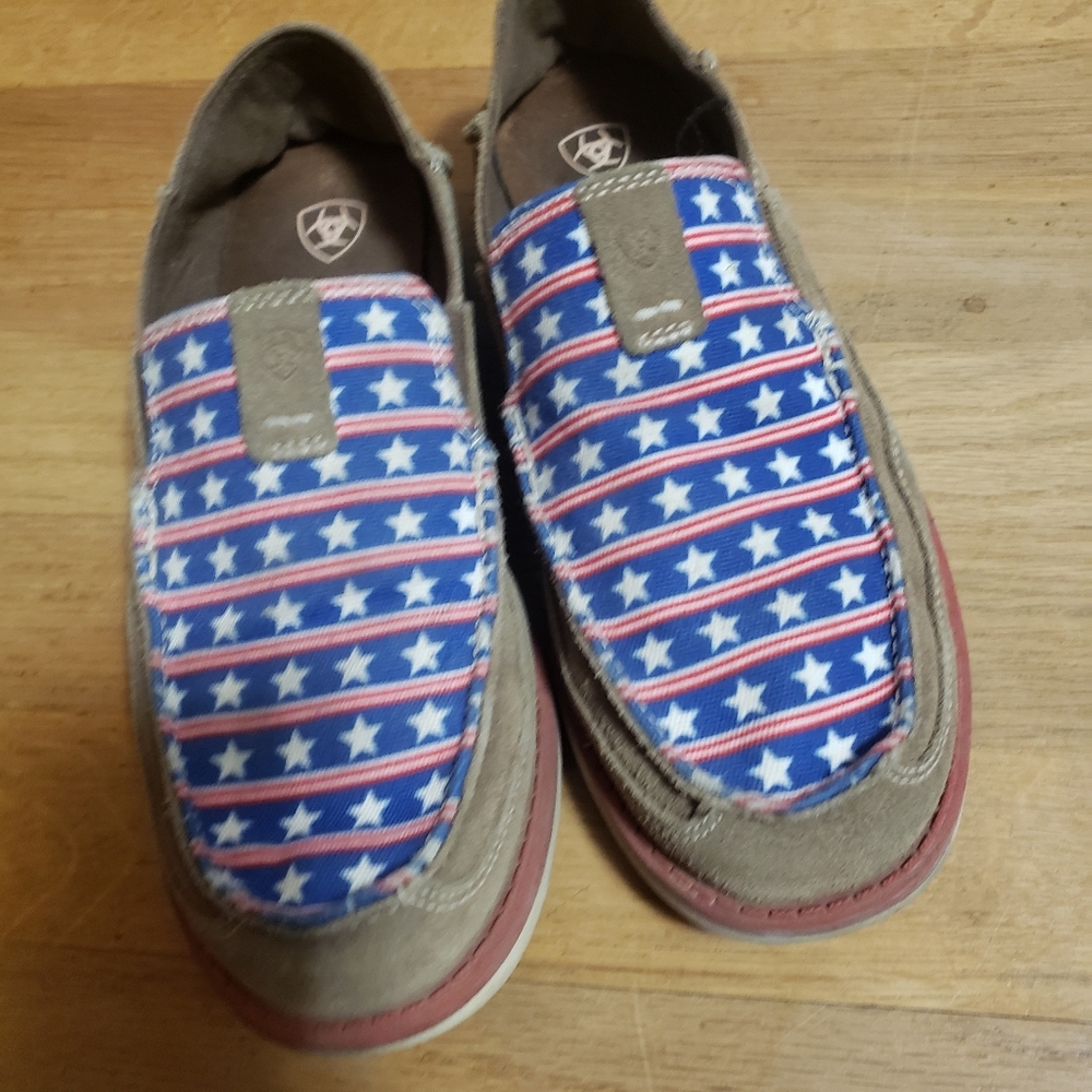 Ariat cruisers